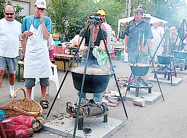 A_Dobos_team_épp a füsttel küzdöttl.jpg