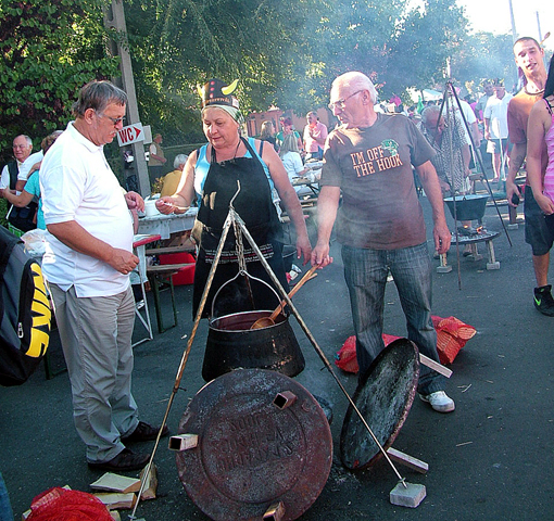 A Rotary Club, a pálmások, a kamara és Temeriniek közösen főztek.